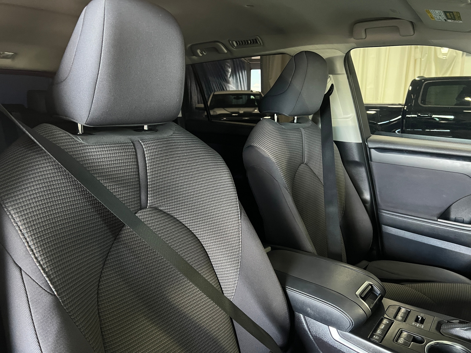 Thumbnail: 2021 Toyota Highlander - 2