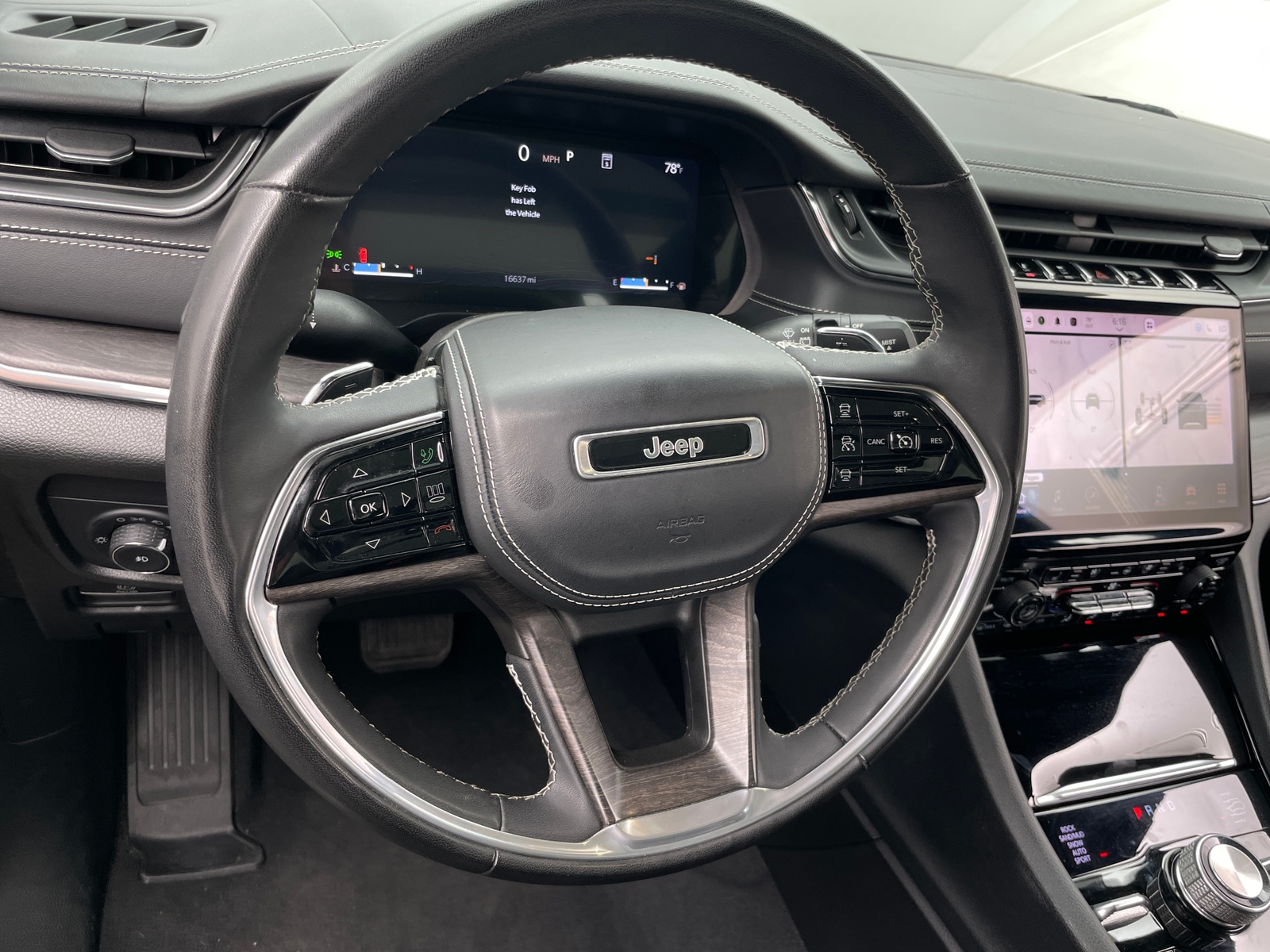 Thumbnail: 2023 Jeep Grand Cherokee L - 4