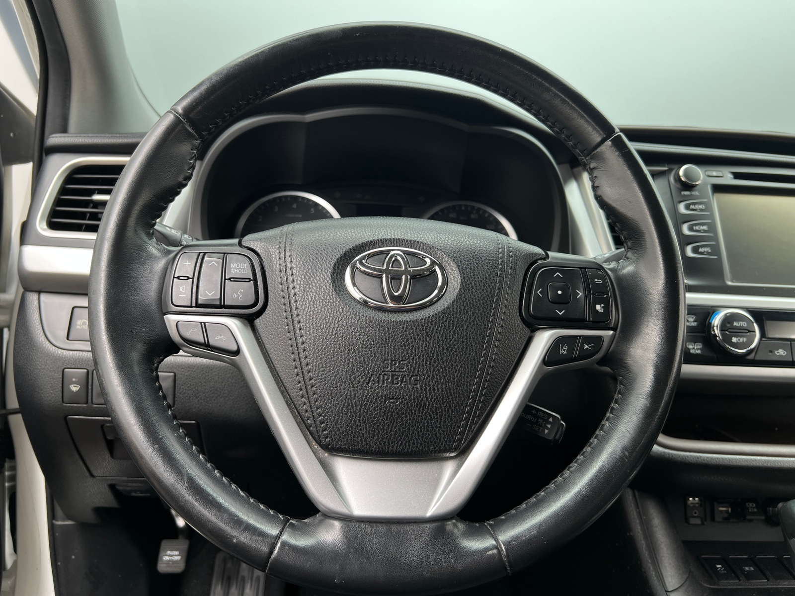 Thumbnail: 2019 Toyota Highlander - 5