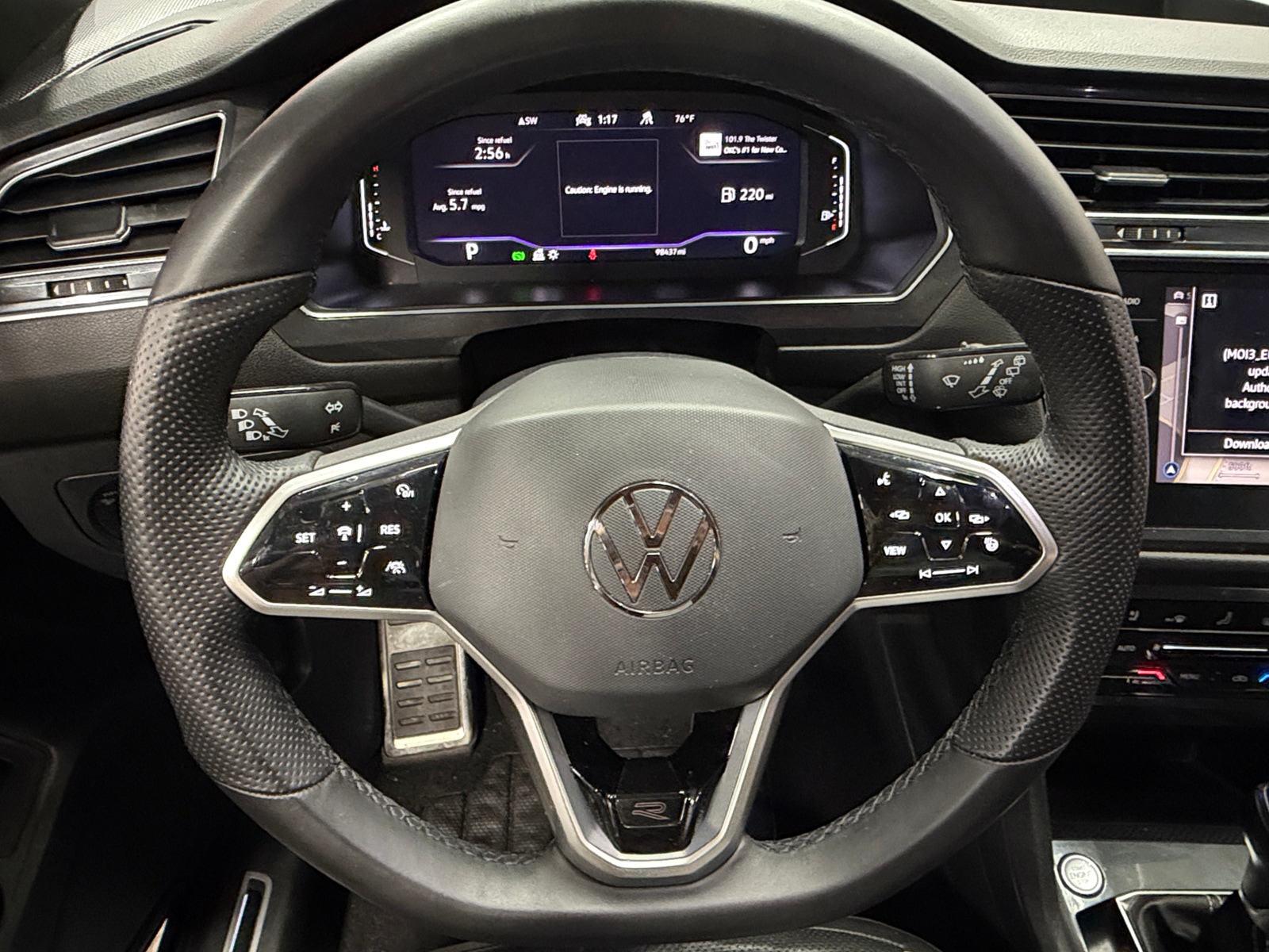 Thumbnail: 2022 Volkswagen Tiguan - 4