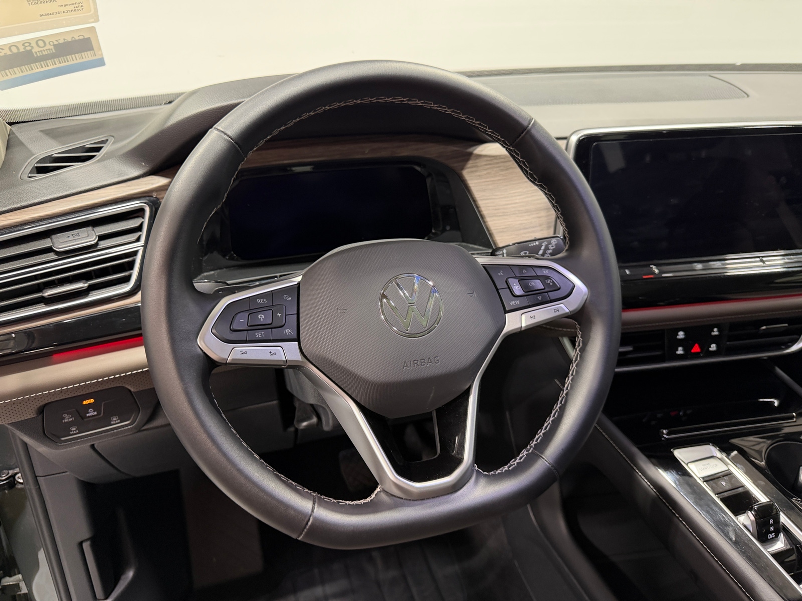 Thumbnail: 2025 Volkswagen Atlas - 4