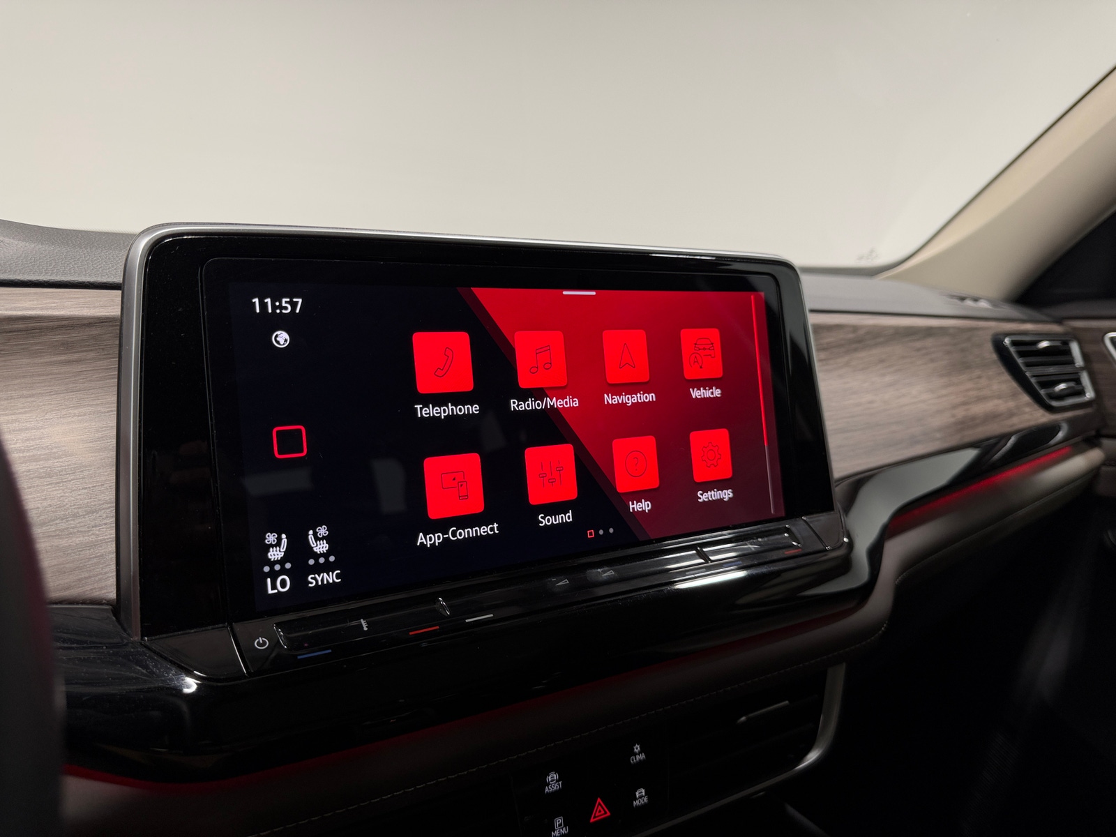 Thumbnail: 2025 Volkswagen Atlas - 3
