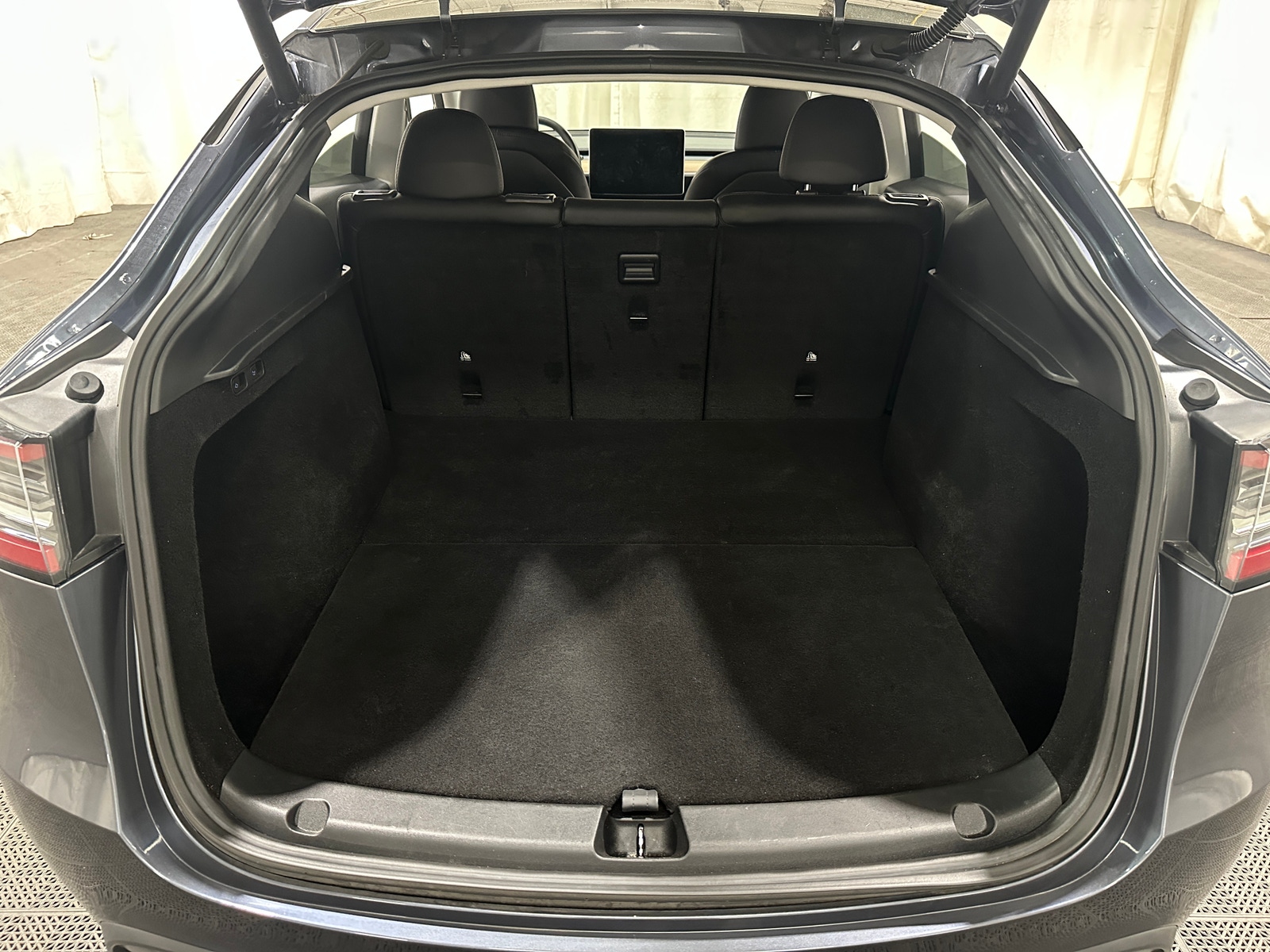 Thumbnail: 2023 Tesla Model Y - 6