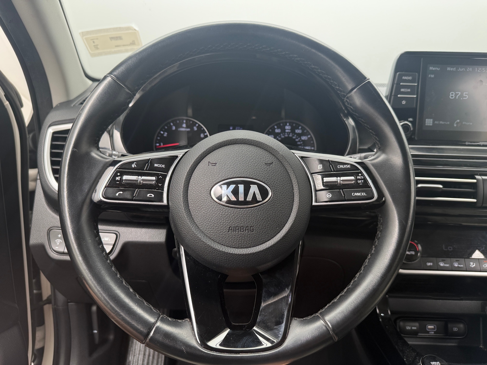Thumbnail: 2021 Kia Seltos - 4