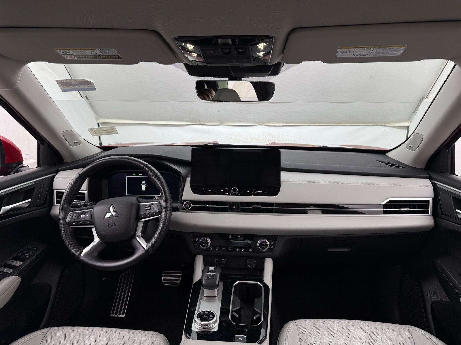 Thumbnail: 2025 Mitsubishi Outlander - 2