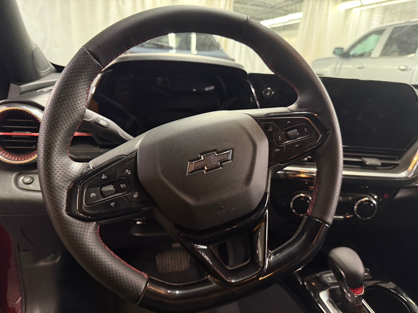 Thumbnail: 2025 Chevrolet Trax - 4