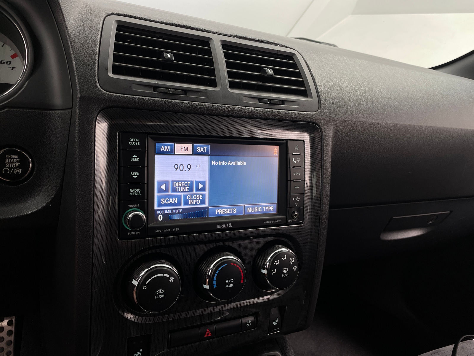 Thumbnail: 2010 Dodge Challenger - 2