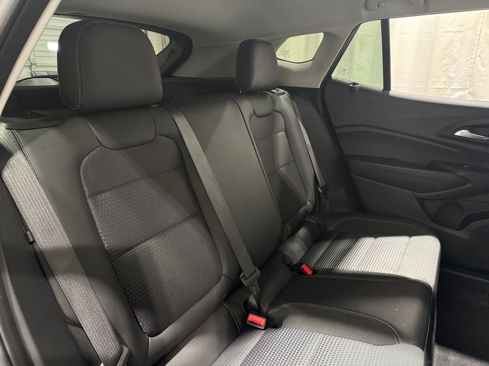 Thumbnail: 2025 Chevrolet Trax - 6