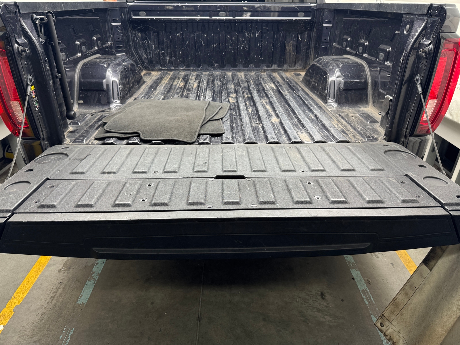 Thumbnail: 2025 GMC Sierra 1500 - 6