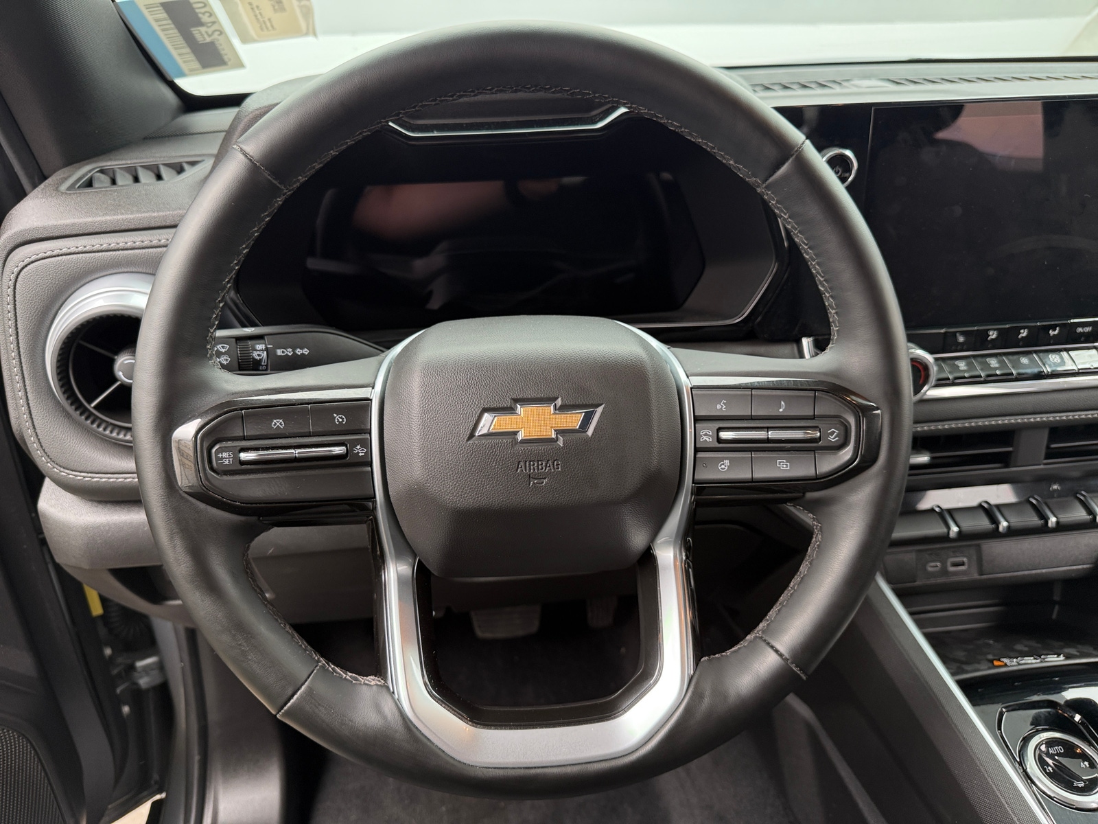 Thumbnail: 2025 Chevrolet Colorado - 5