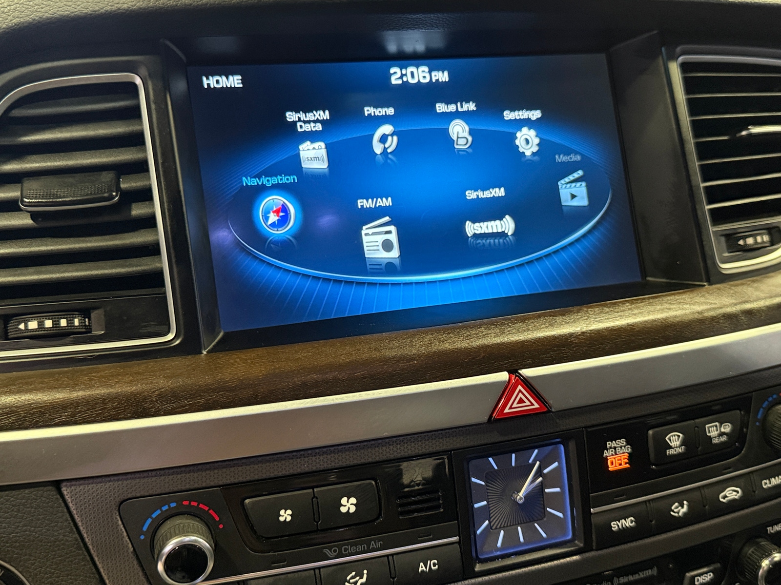 Thumbnail: 2017 Genesis G80 - 3