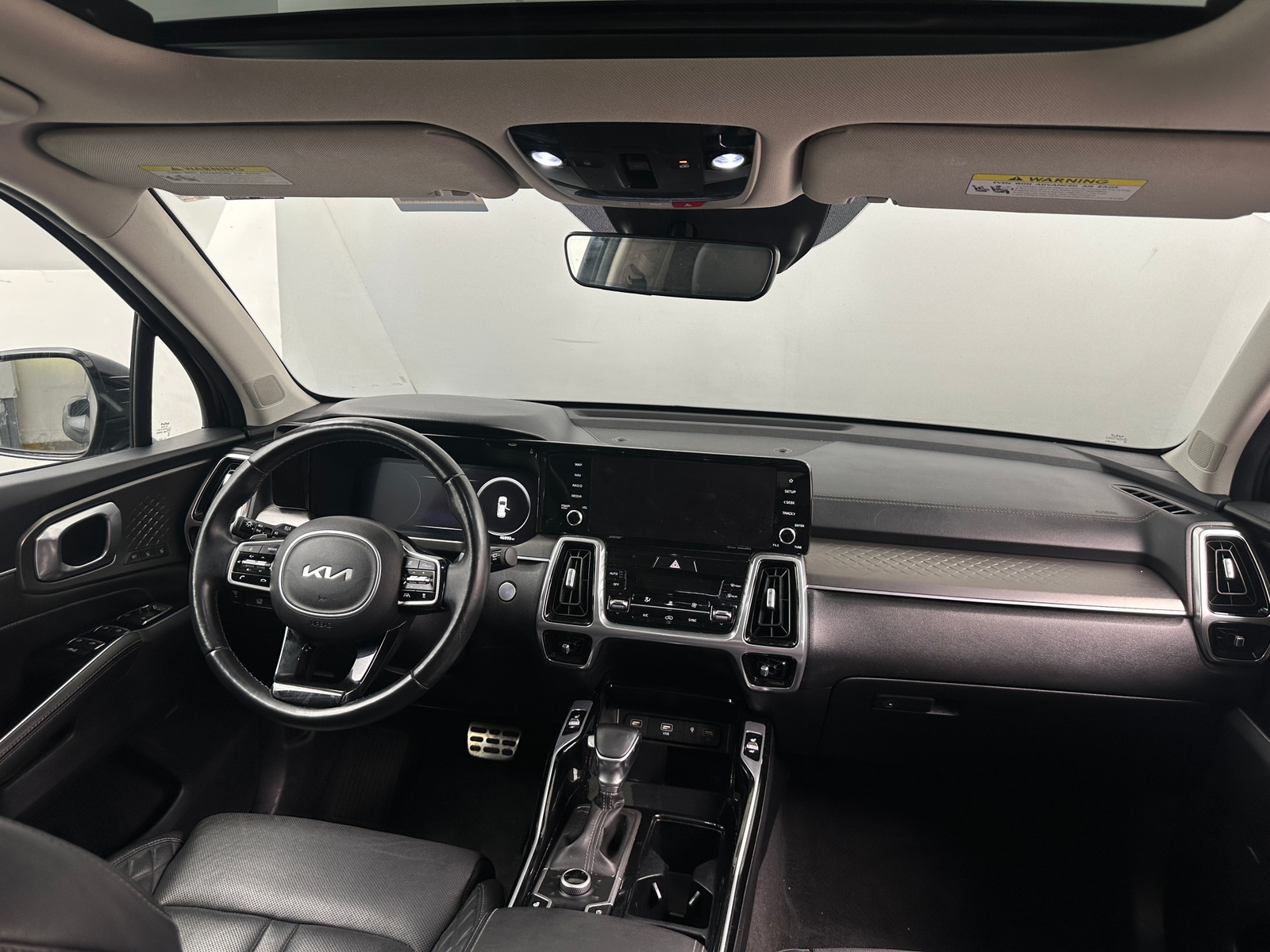 Thumbnail: 2023 Kia Sorento - 2