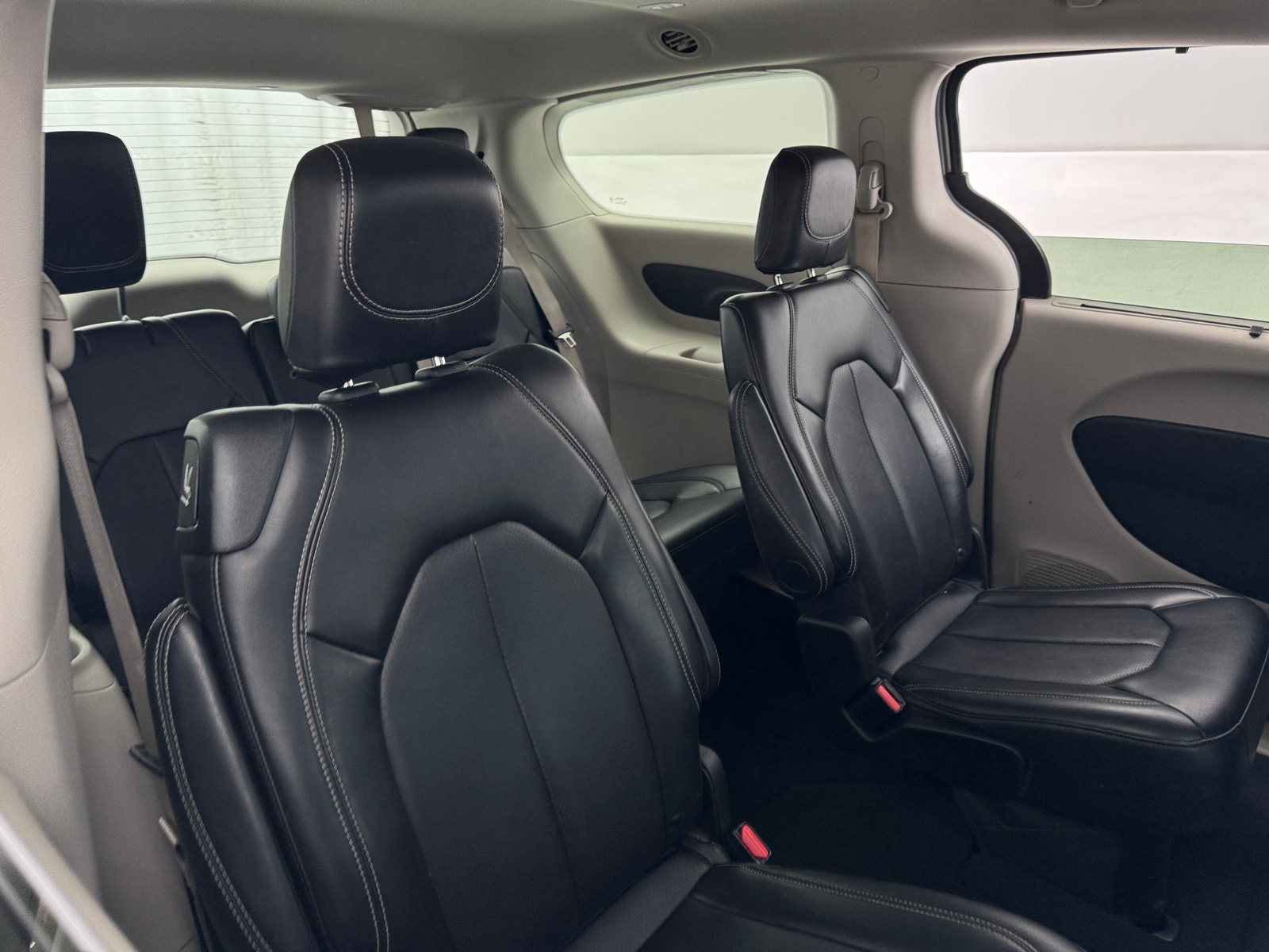 Thumbnail: 2024 Chrysler Pacifica - 5