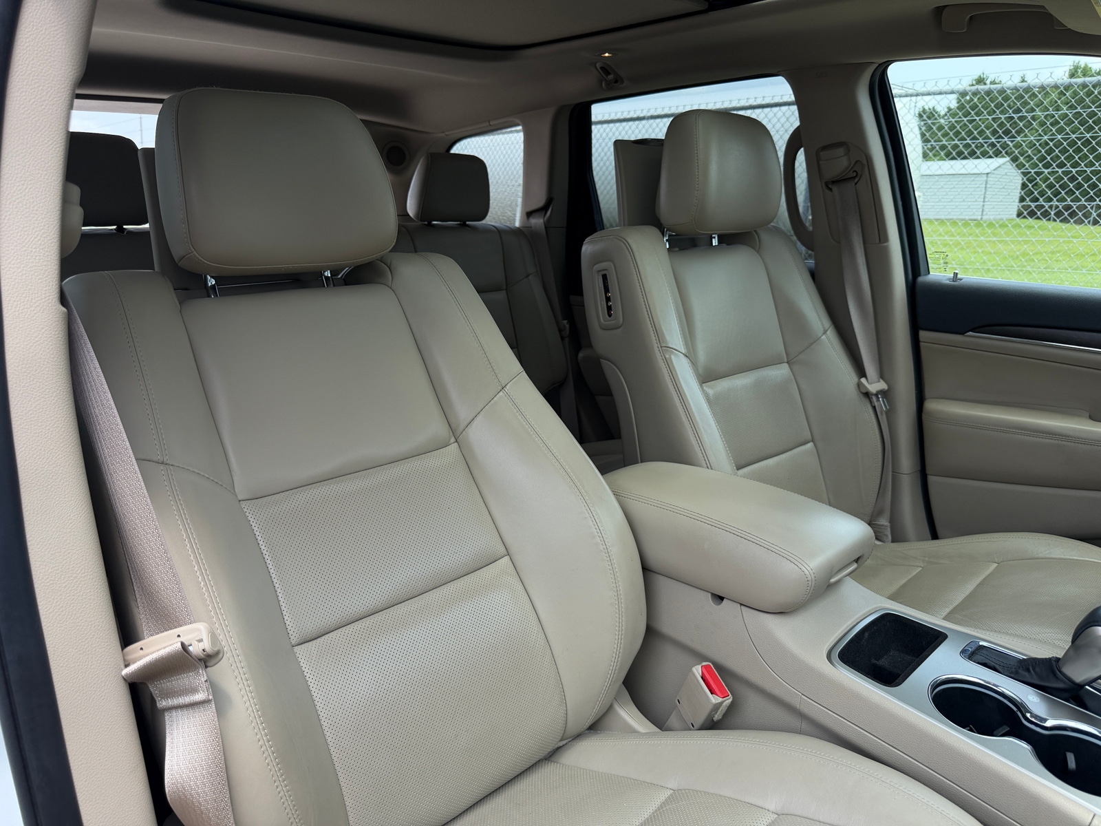 Thumbnail: 2017 Jeep Grand Cherokee - 2