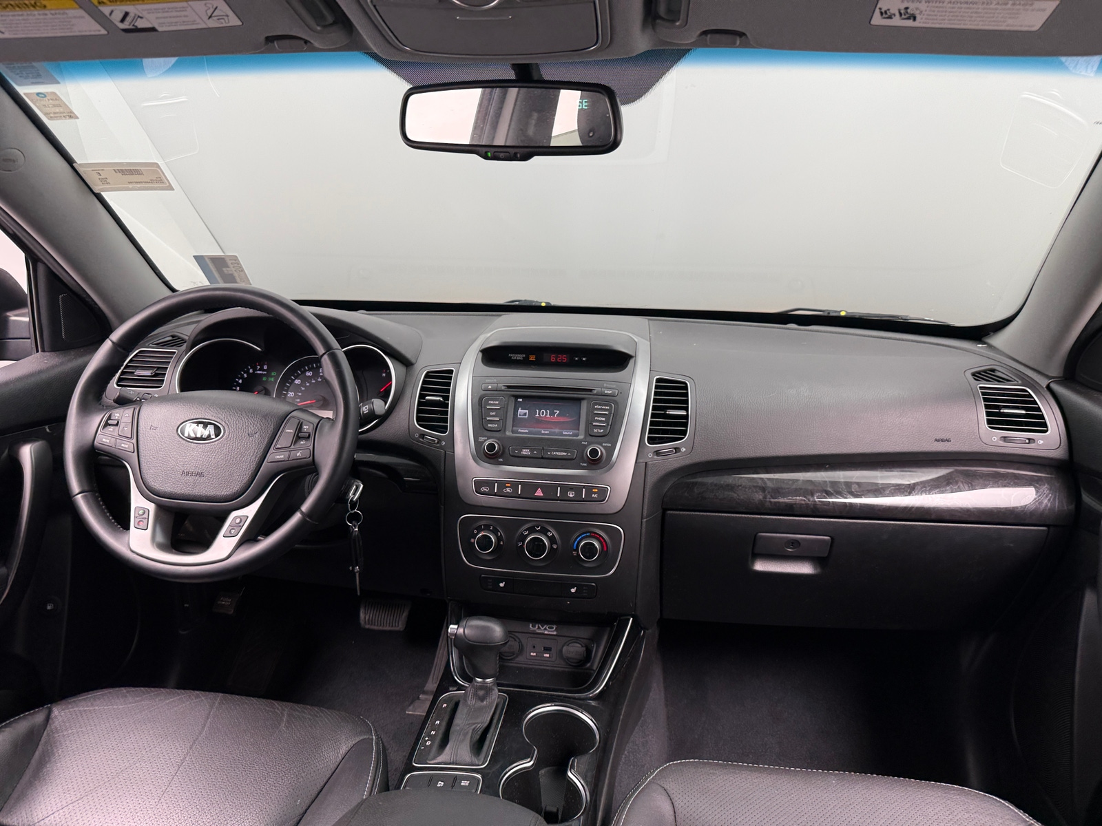 Thumbnail: 2015 Kia Sorento - 3