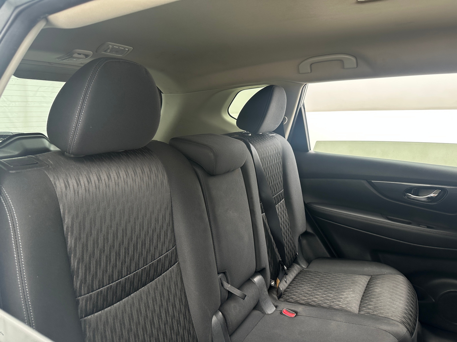 Thumbnail: 2017 Nissan Rogue - 6