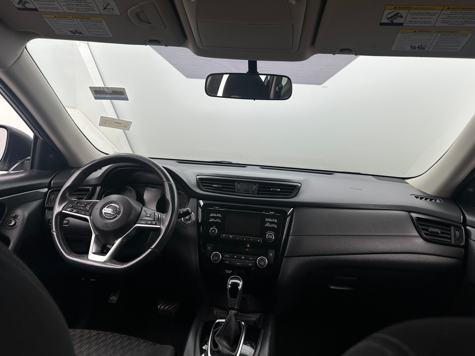 Thumbnail: 2017 Nissan Rogue - 3