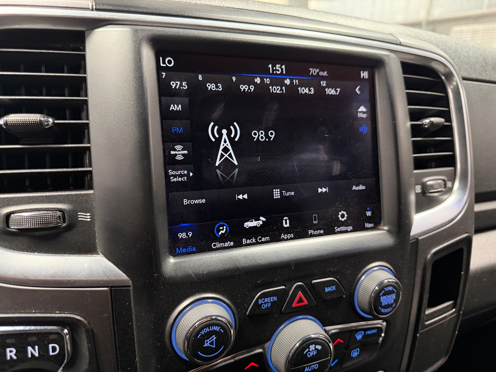 Thumbnail: 2021 RAM 1500 Classic - 4