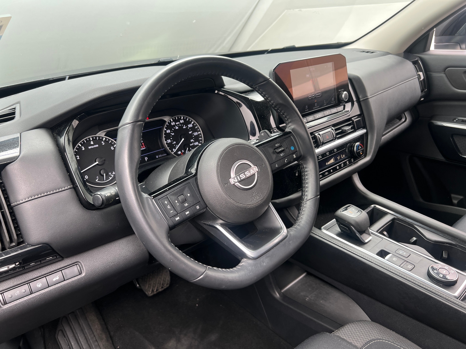 Thumbnail: 2023 Nissan Pathfinder - 5