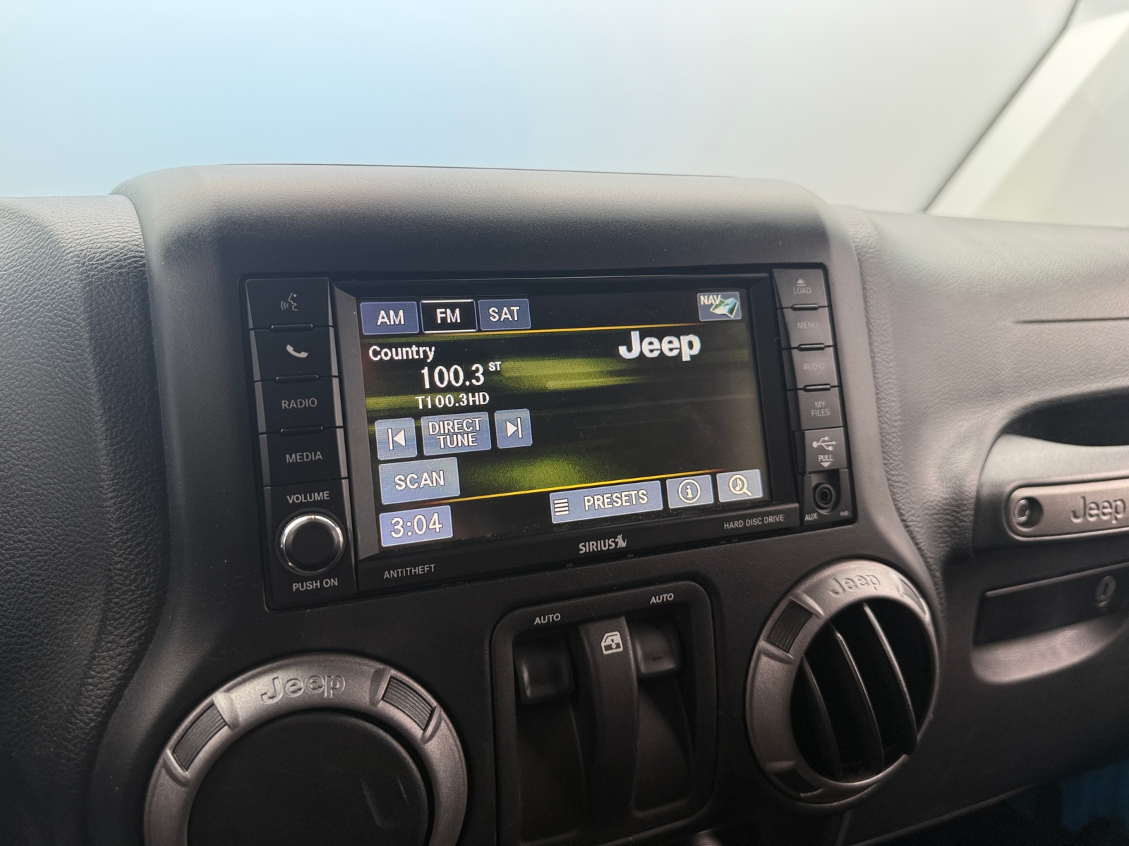 Thumbnail: 2017 Jeep Wrangler - 4