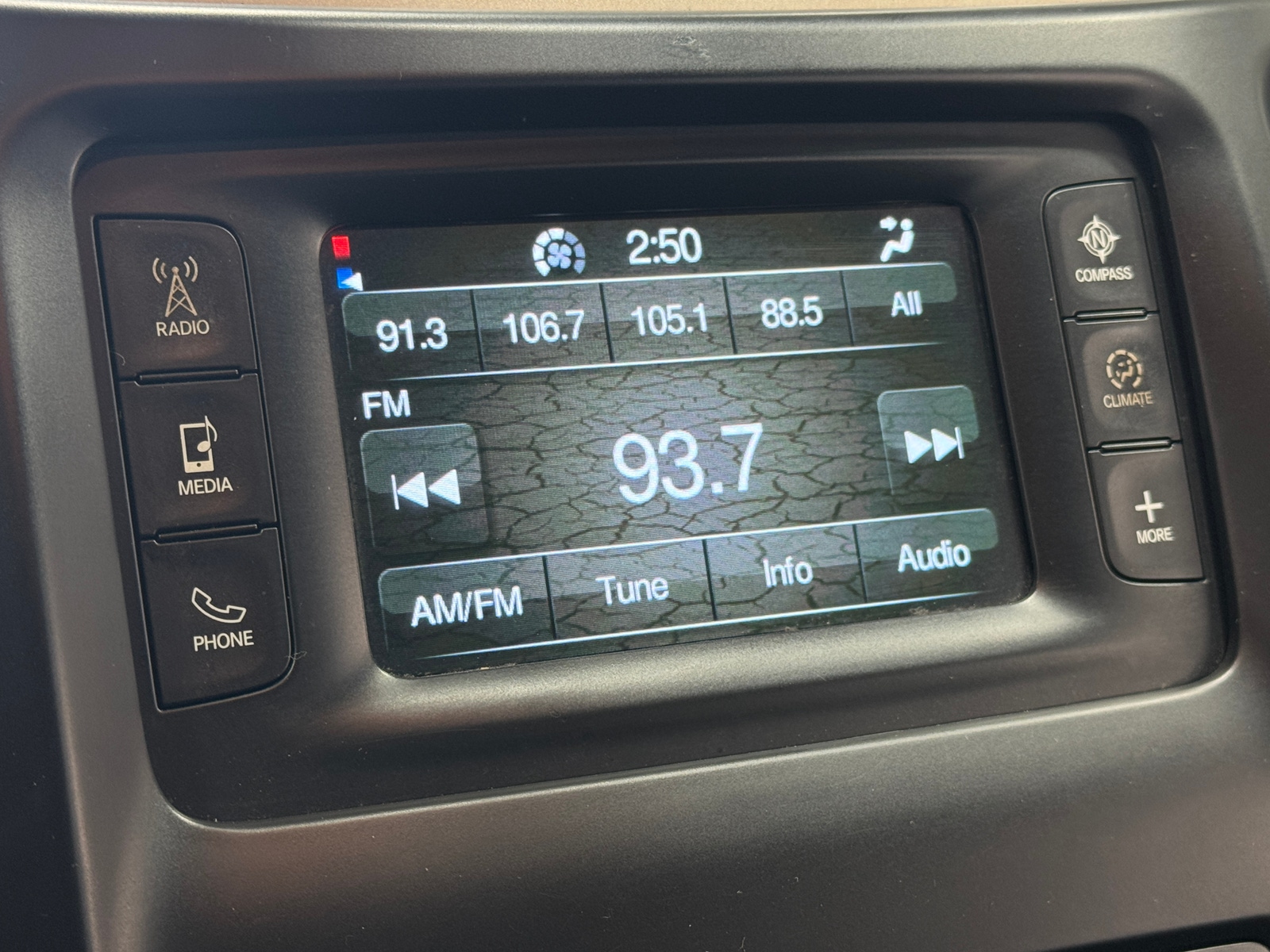 Thumbnail: 2015 Jeep Cherokee - 4