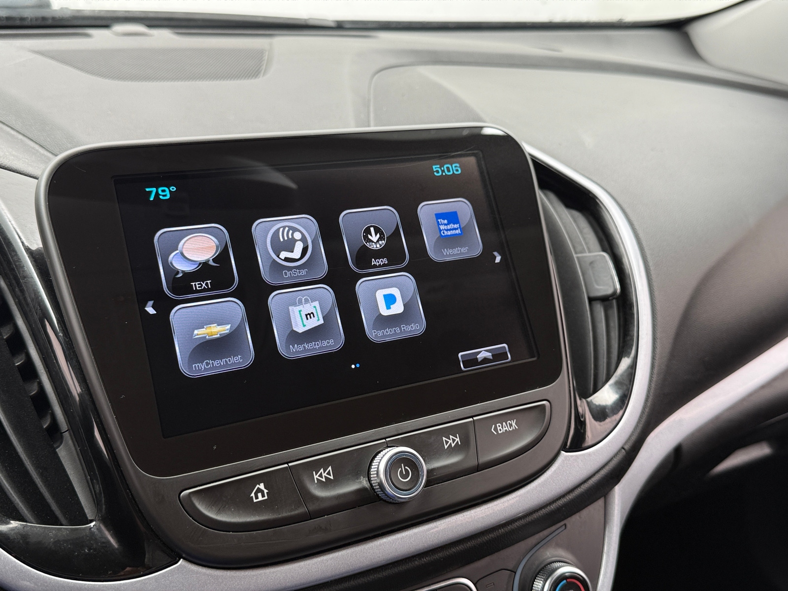 Thumbnail: 2018 Chevrolet Volt - 4