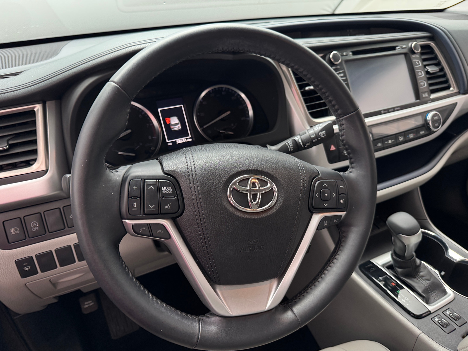 Thumbnail: 2018 Toyota Highlander - 4