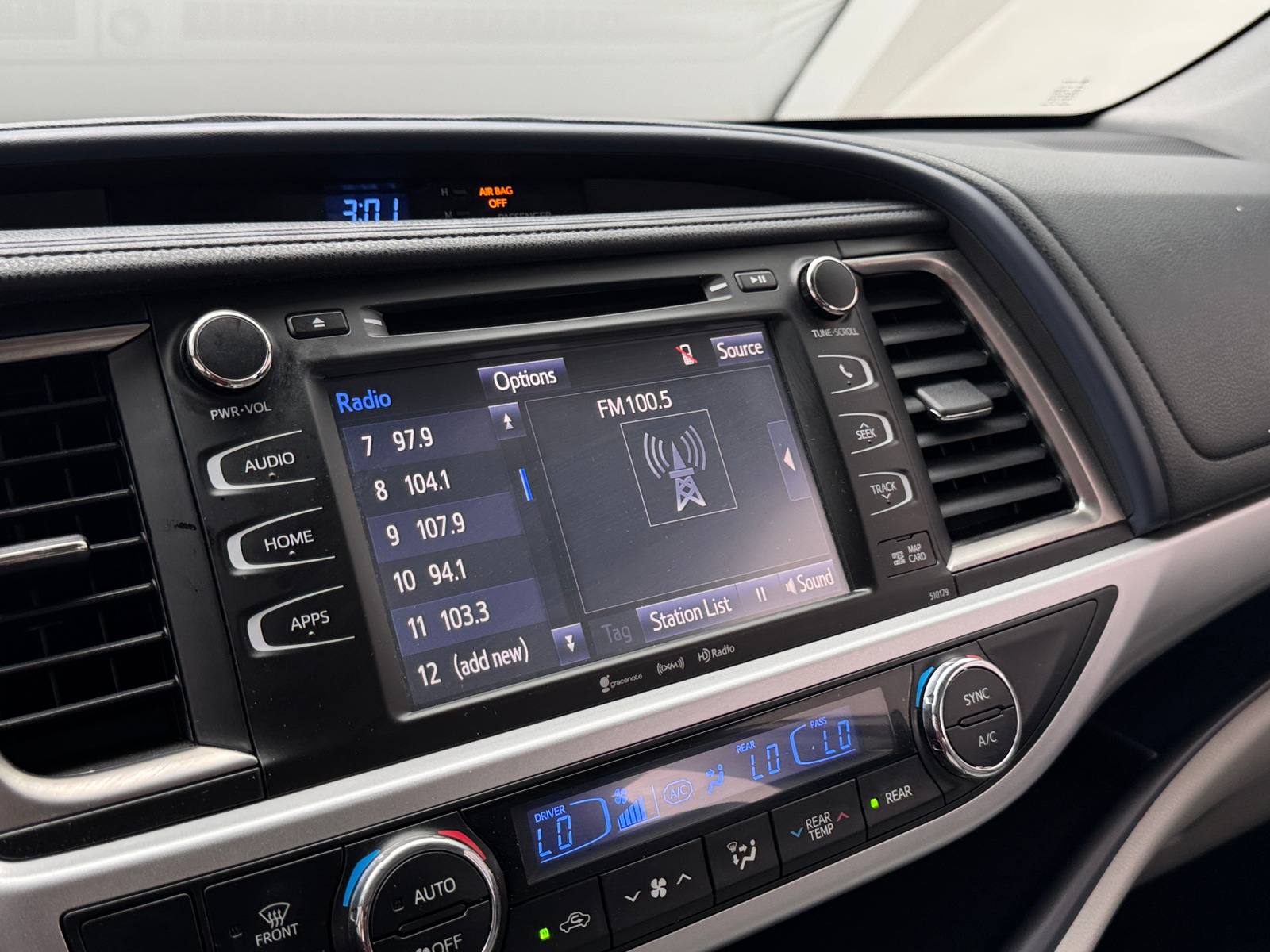 Thumbnail: 2018 Toyota Highlander - 3