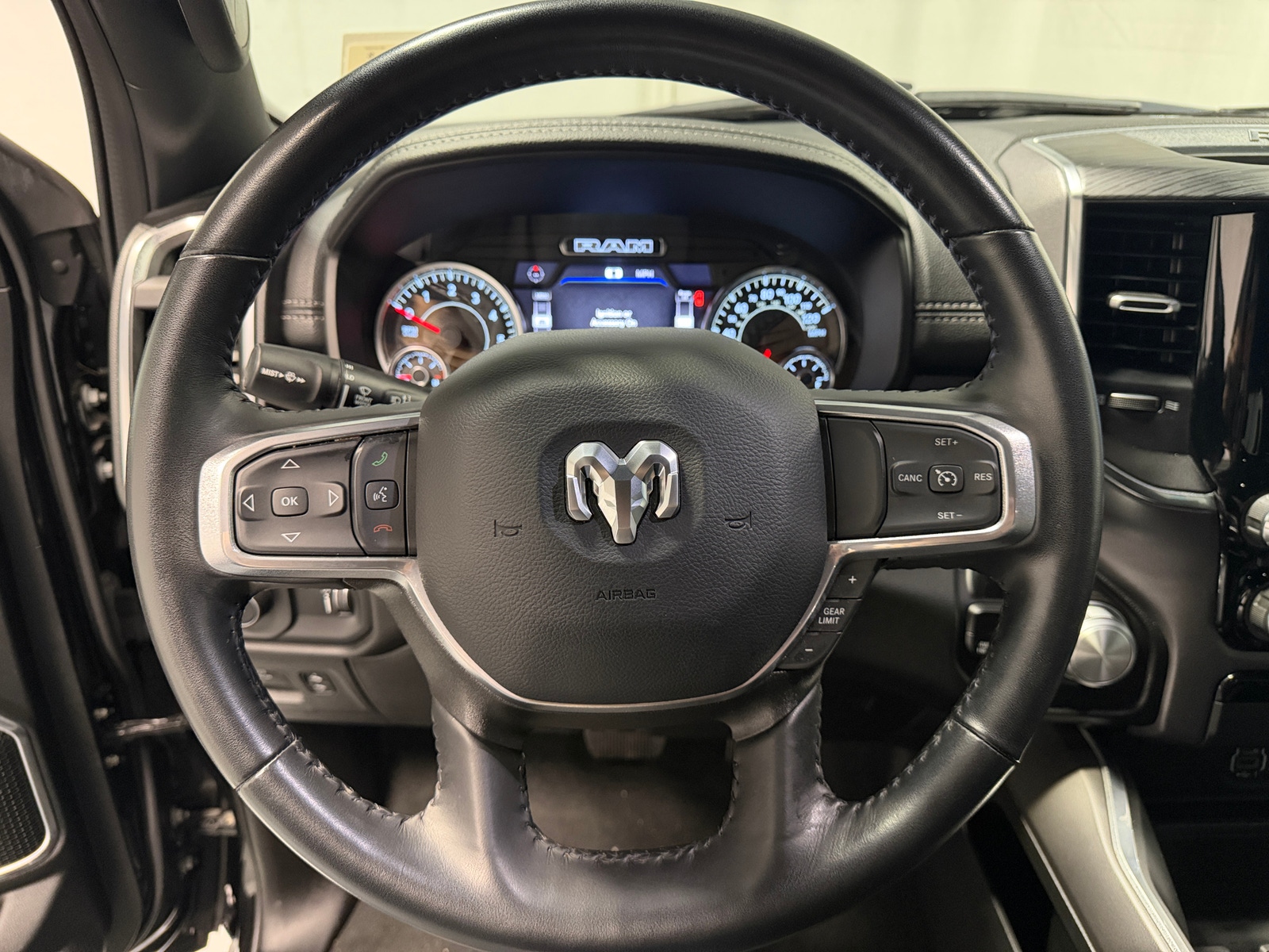 Thumbnail: 2023 RAM 1500 - 4