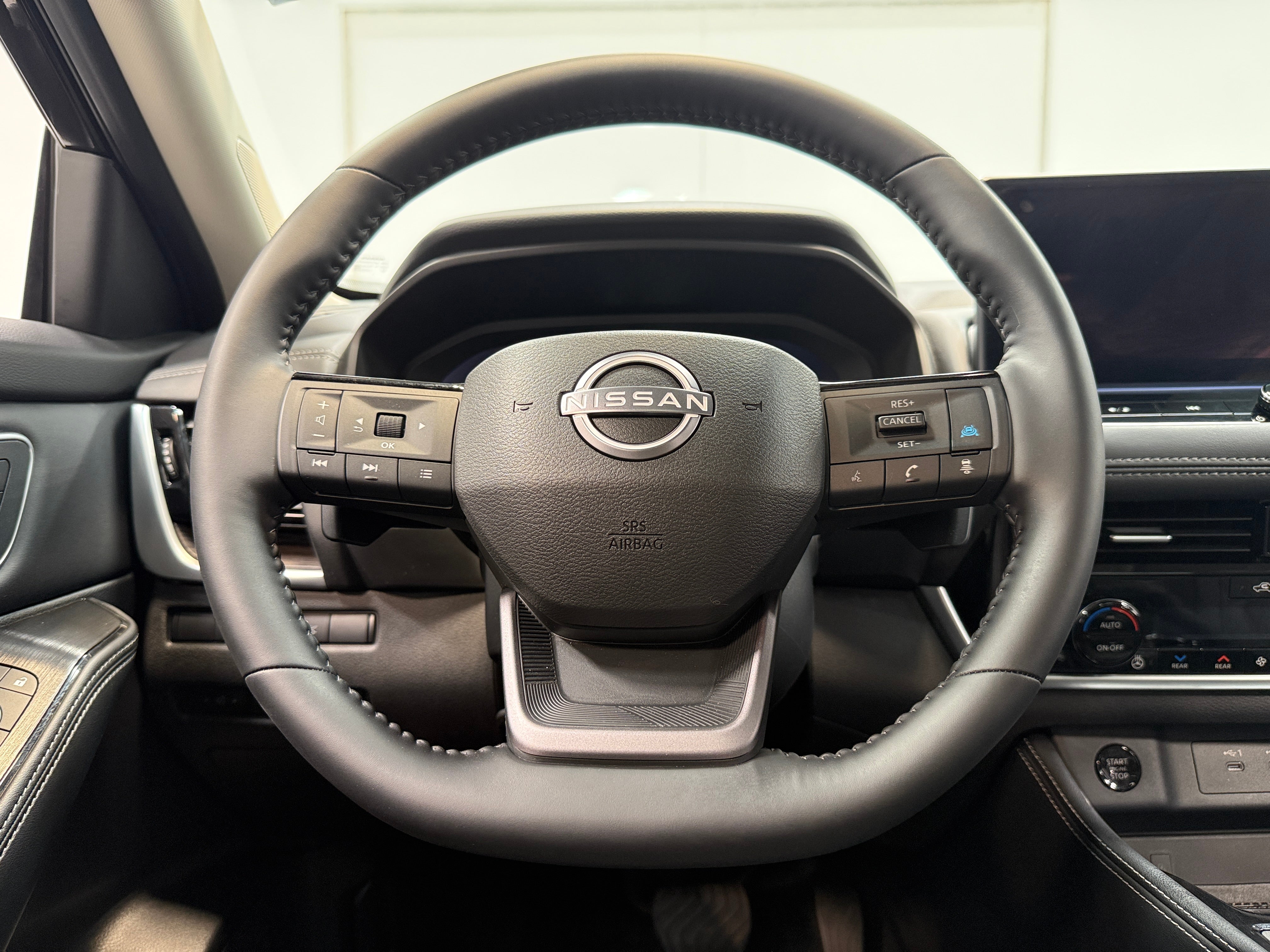2026 Nissan Rogue Platinum - Photo 9