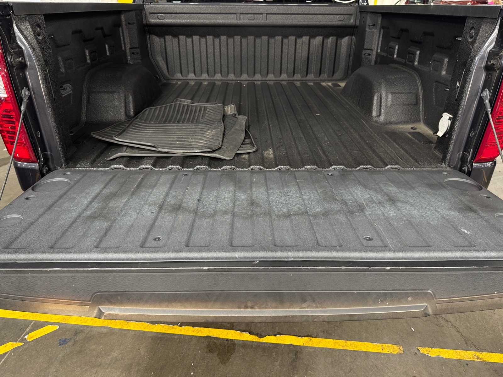 Thumbnail: 2022 Chevrolet Silverado 1500 - 7