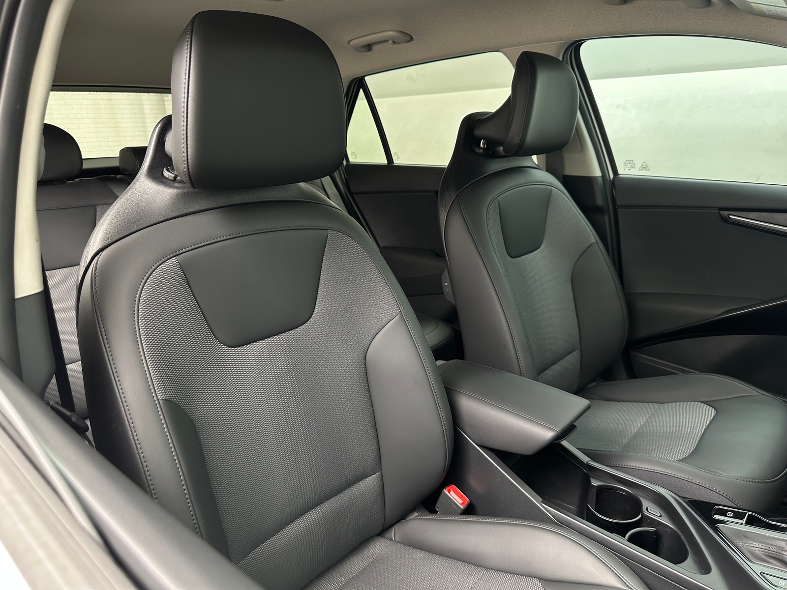 Thumbnail: 2025 Kia Niro - 2
