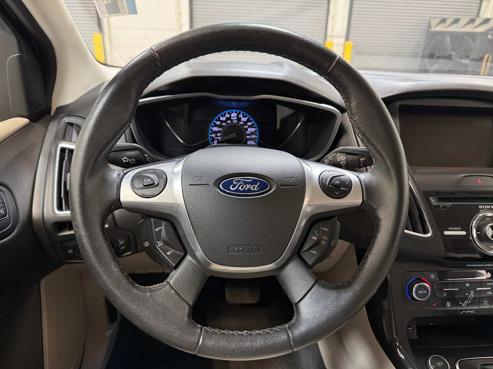 Thumbnail: 2015 Ford Focus - 4