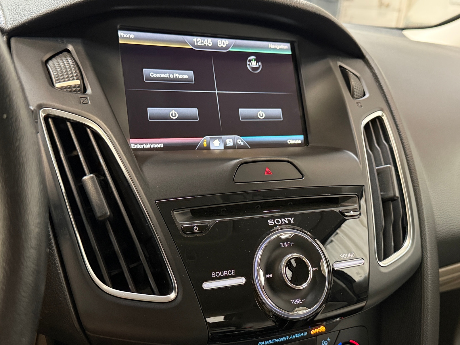 Thumbnail: 2015 Ford Focus - 3