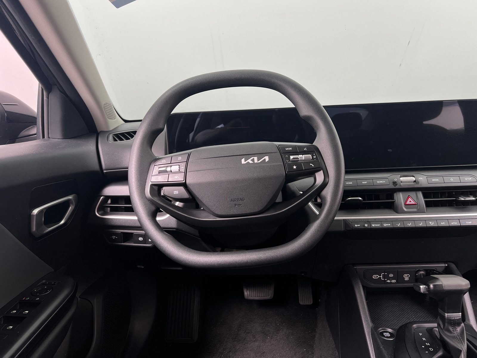 Thumbnail: 2025 Kia K4 - 5