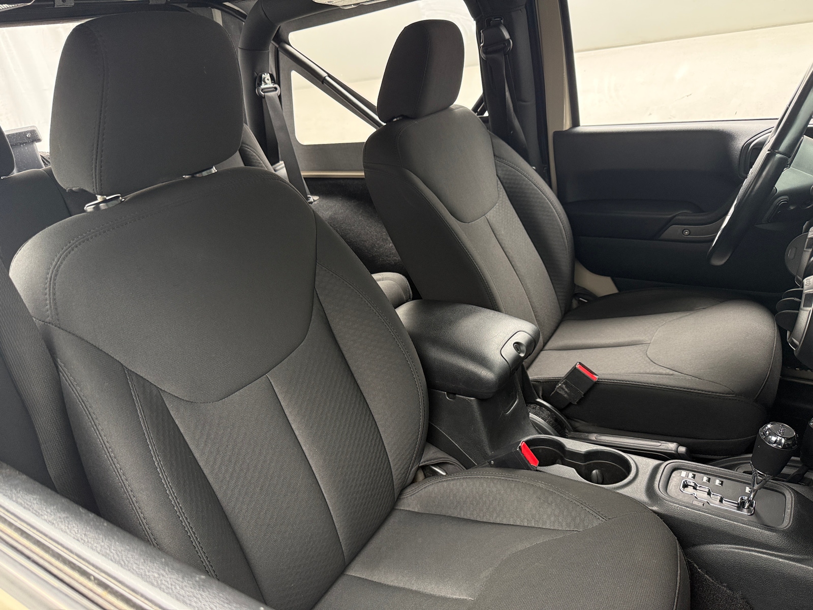 Thumbnail: 2016 Jeep Wrangler - 2