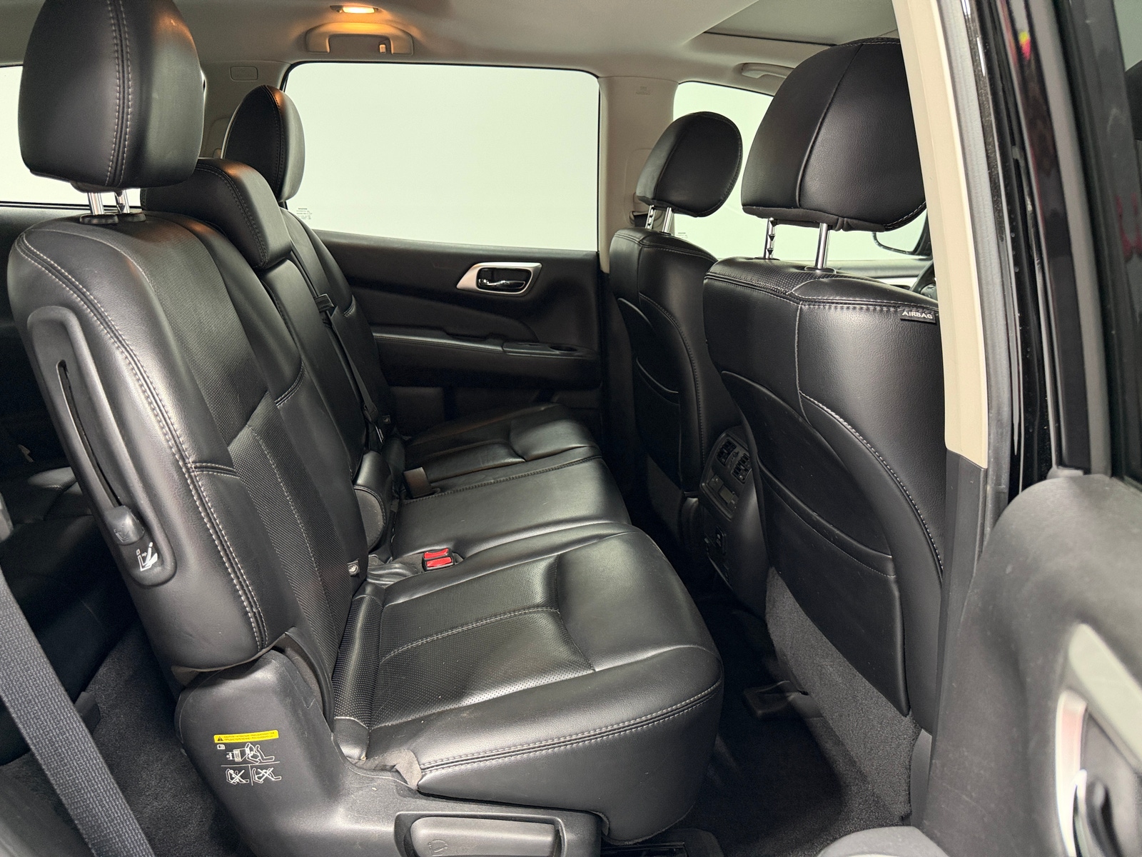Thumbnail: 2017 Nissan Pathfinder - 5