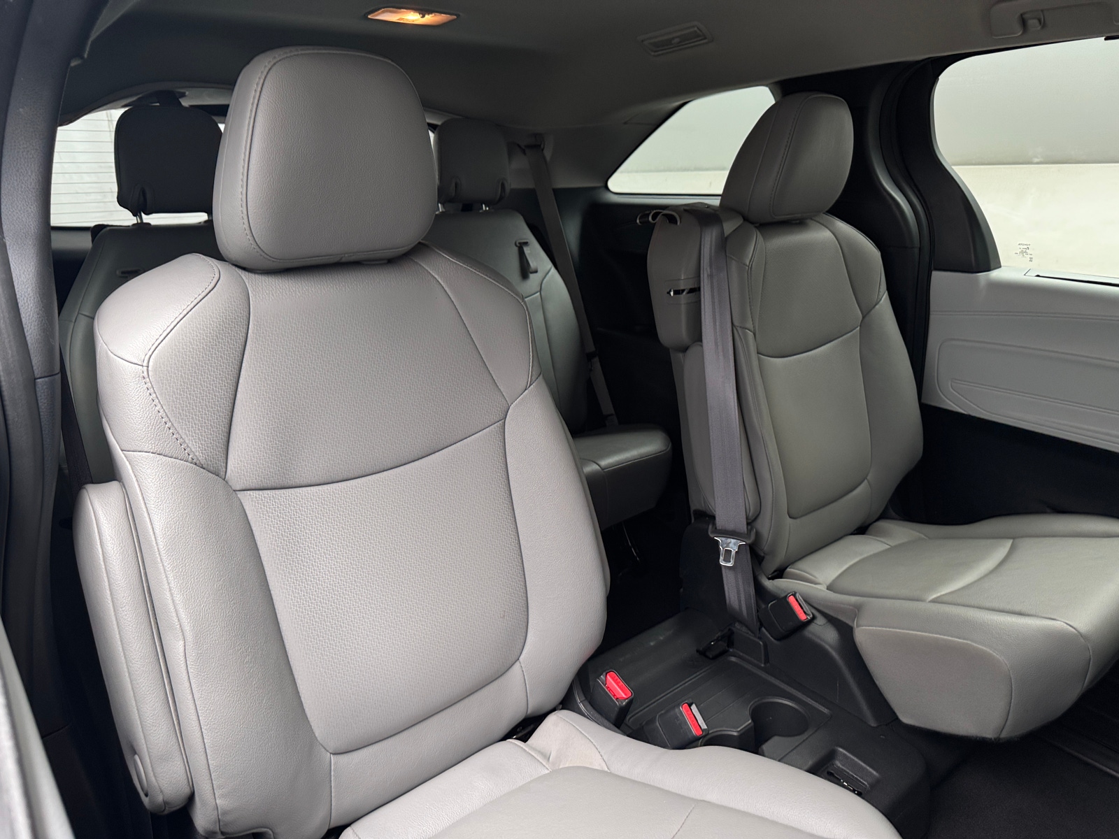 Thumbnail: 2025 Toyota Sienna - 5