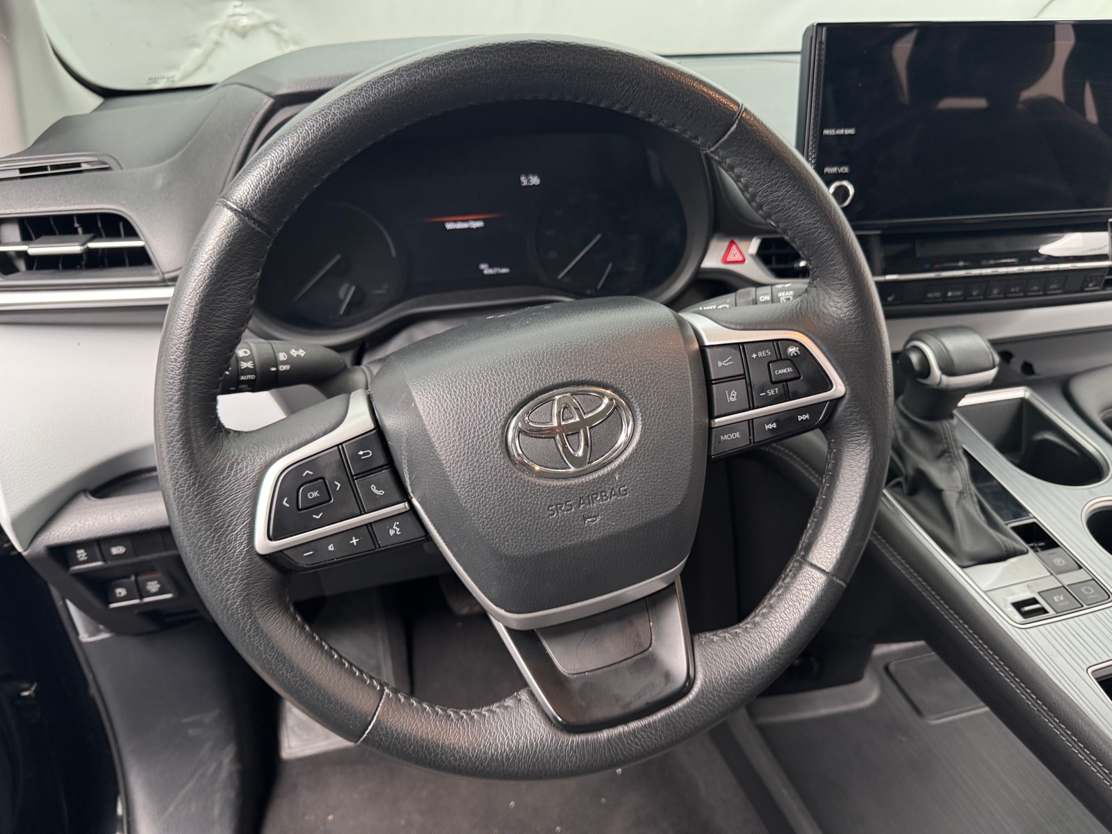 Thumbnail: 2025 Toyota Sienna - 4