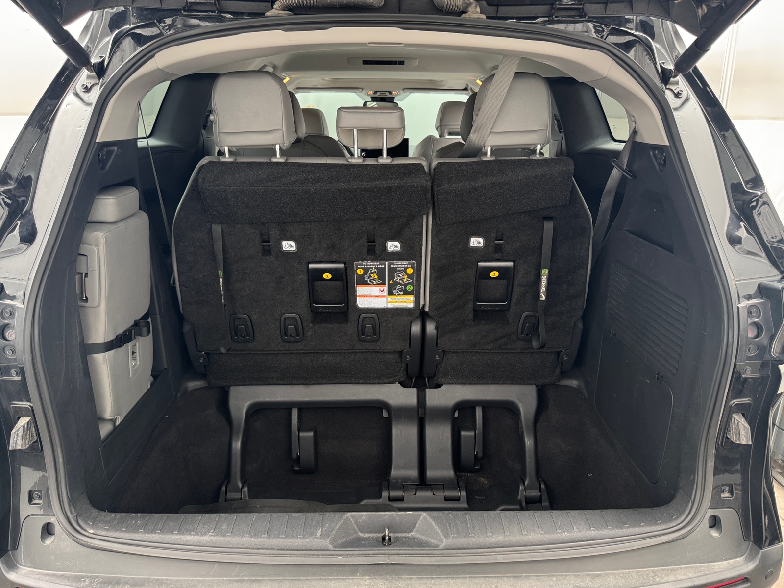 Thumbnail: 2025 Toyota Sienna - 6
