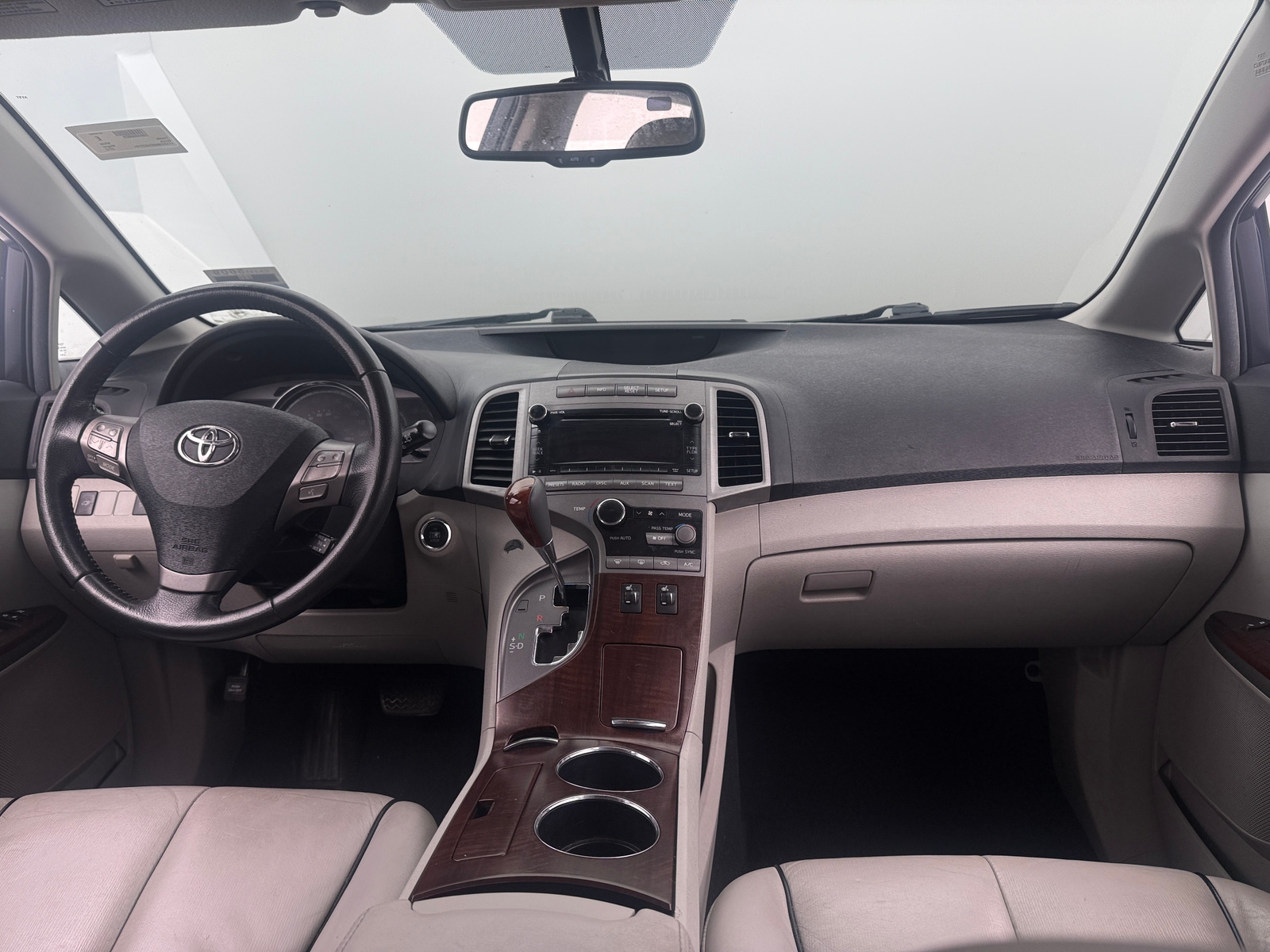 Thumbnail: 2012 Toyota Venza - 3