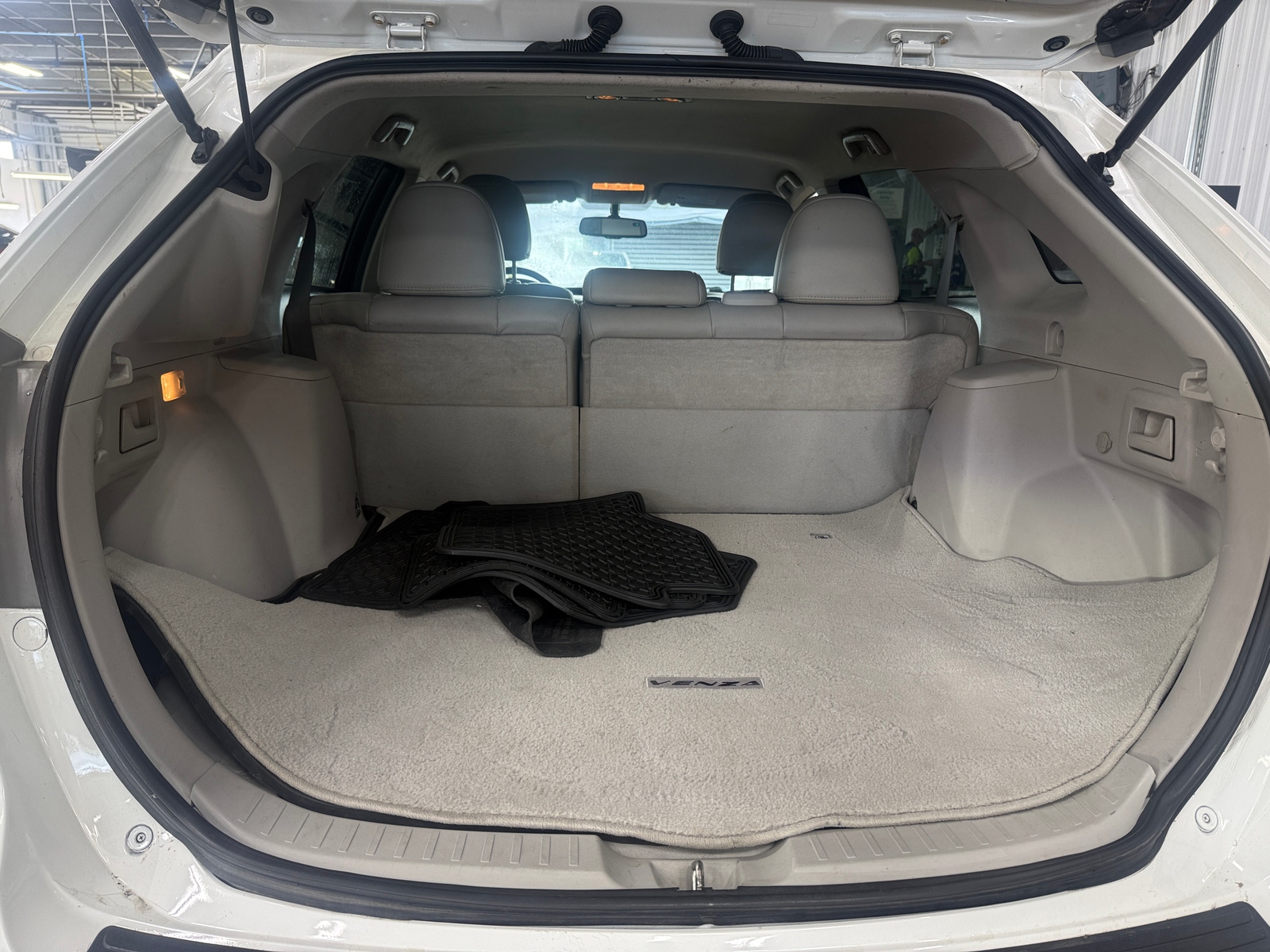 Thumbnail: 2012 Toyota Venza - 7
