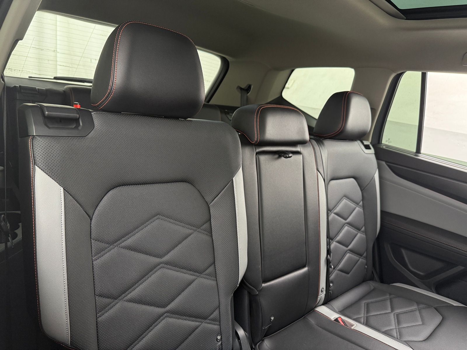 Thumbnail: 2024 Volkswagen Atlas - 5