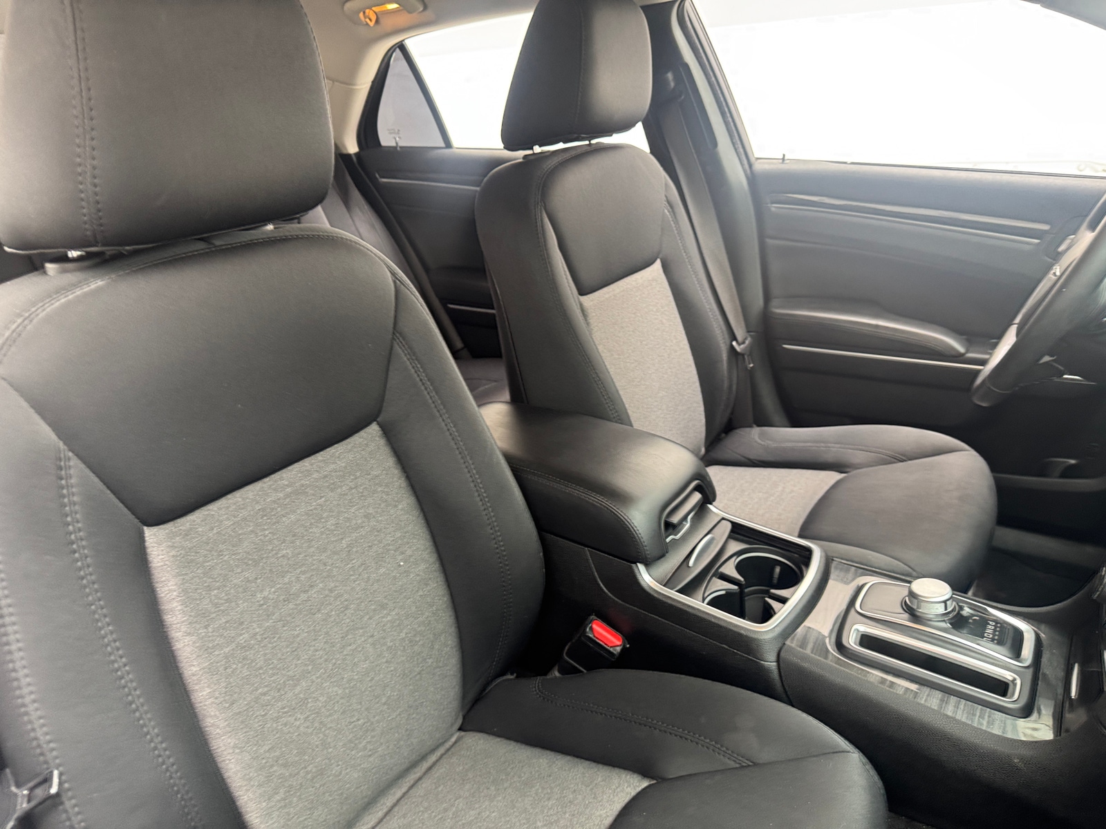 Thumbnail: 2018 Chrysler 300 - 2