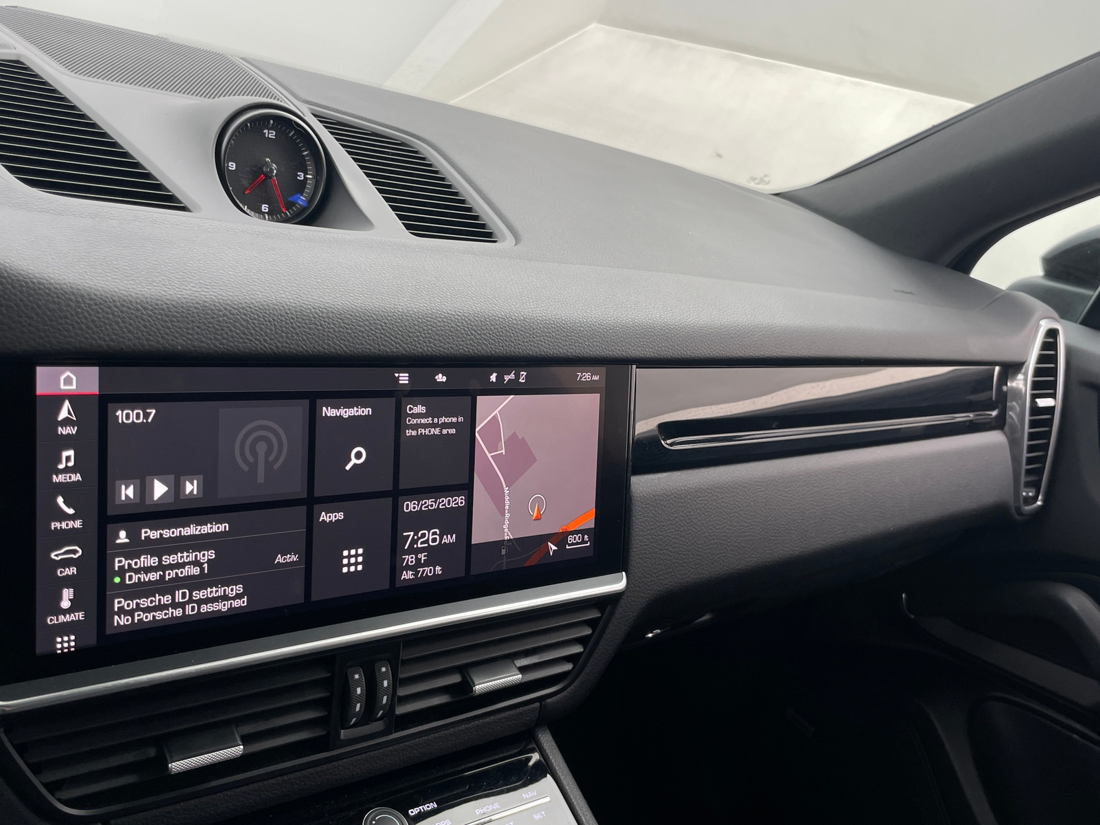 Thumbnail: 2020 Porsche Cayenne - 3