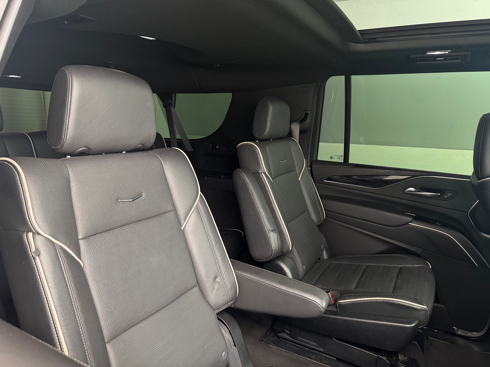 Thumbnail: 2023 Cadillac Escalade - 5