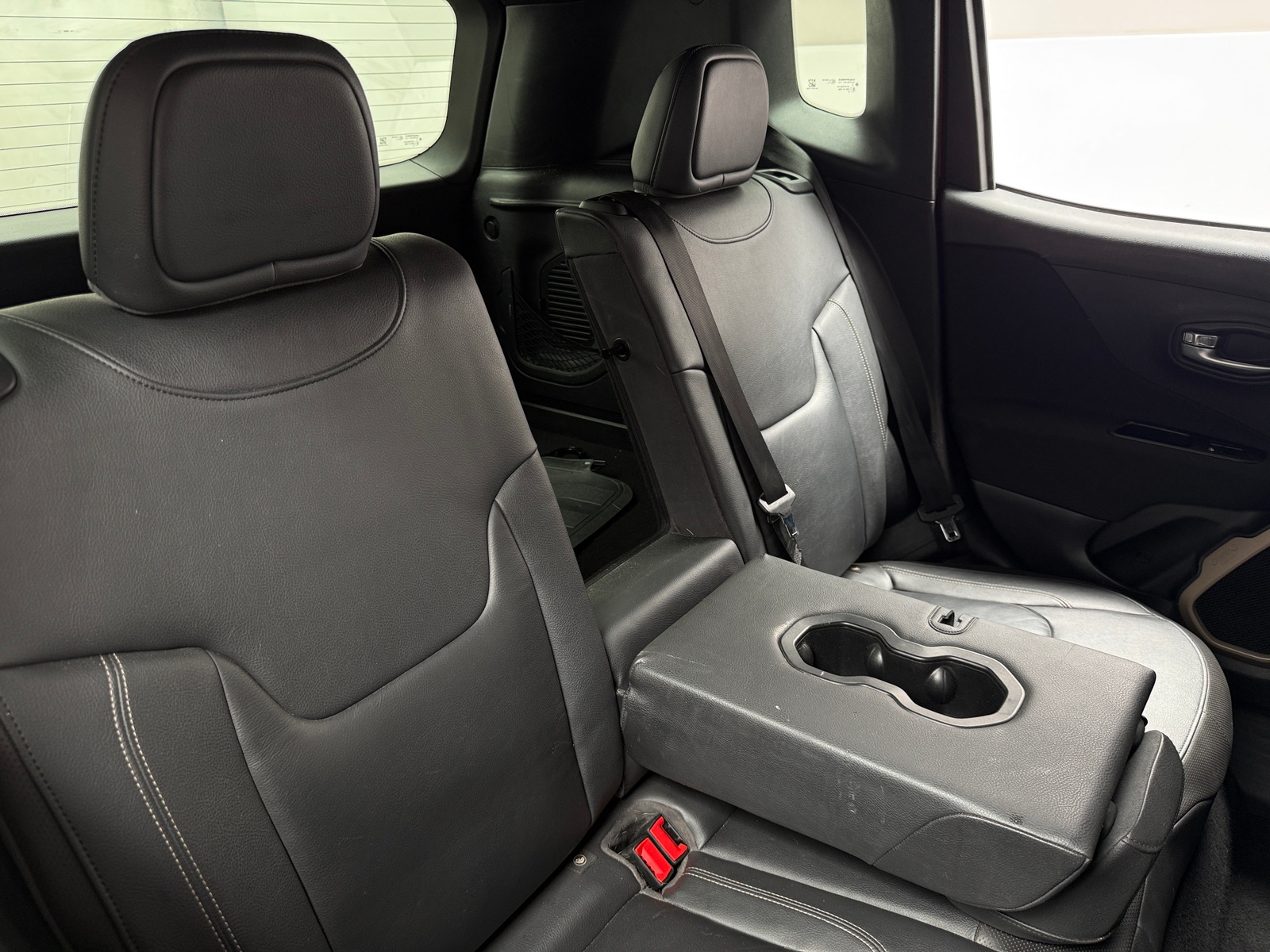 Thumbnail: 2016 Jeep Renegade - 5