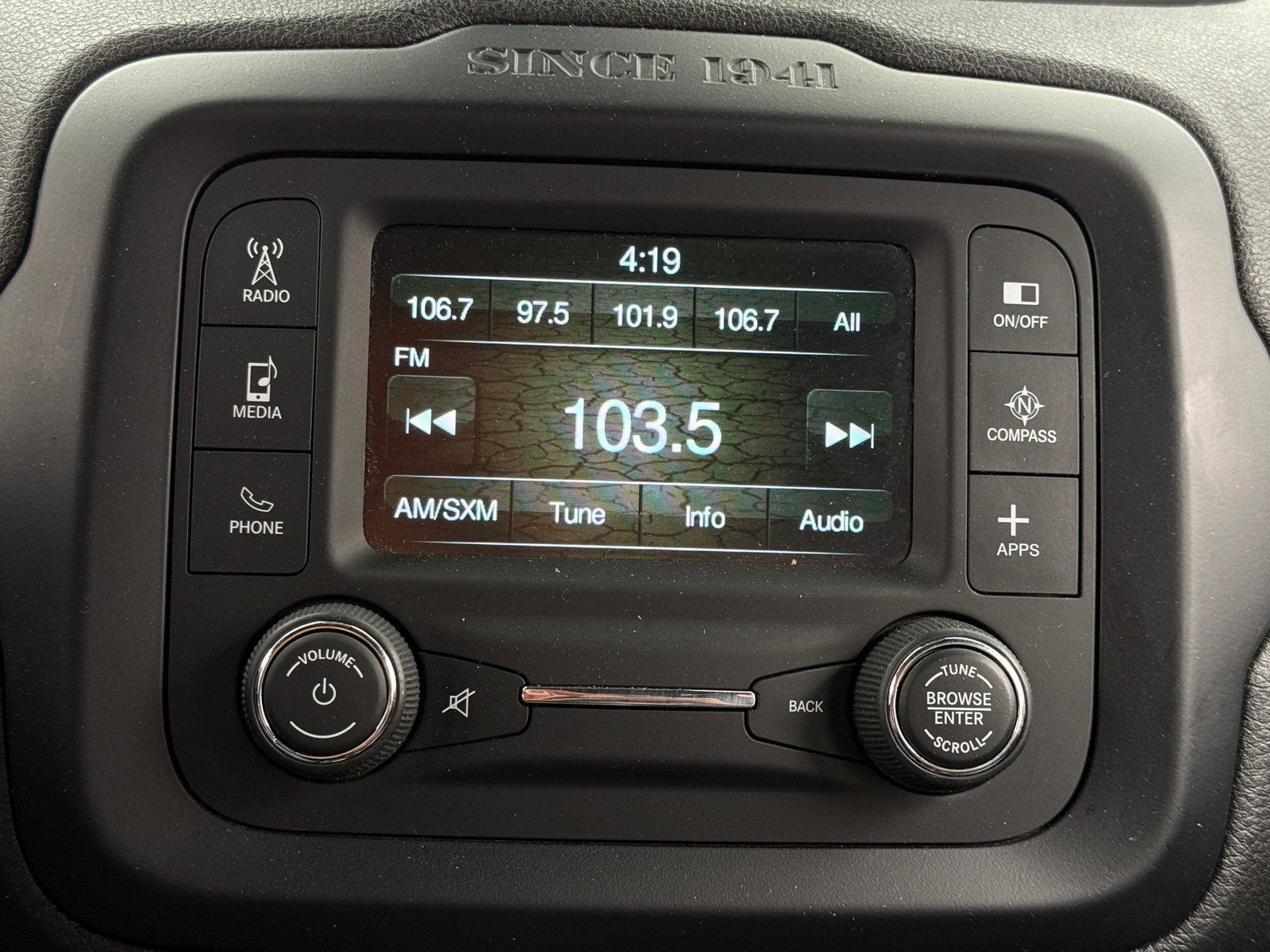 Thumbnail: 2016 Jeep Renegade - 3