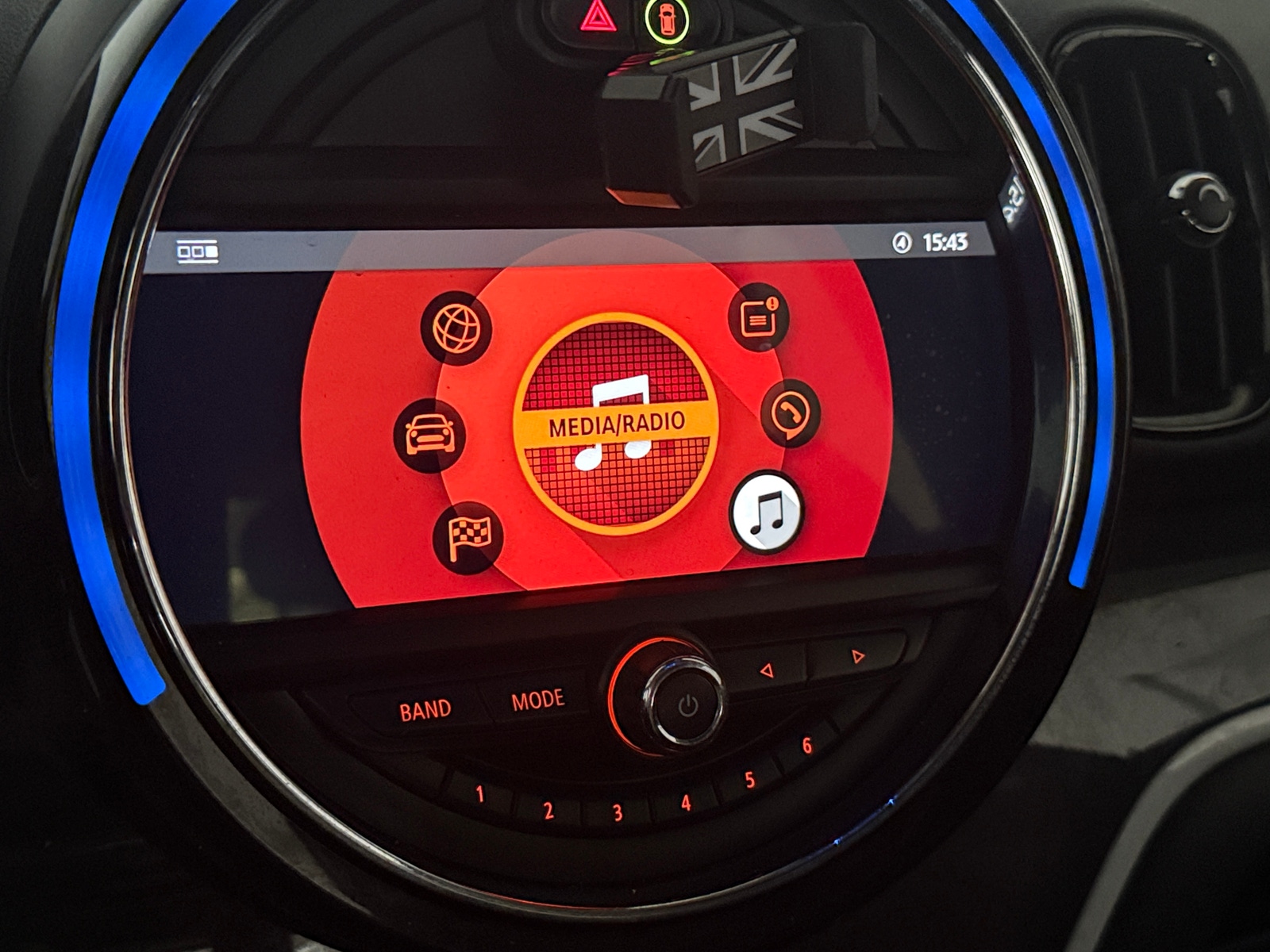 Thumbnail: 2019 MINI Cooper Countryman - 3