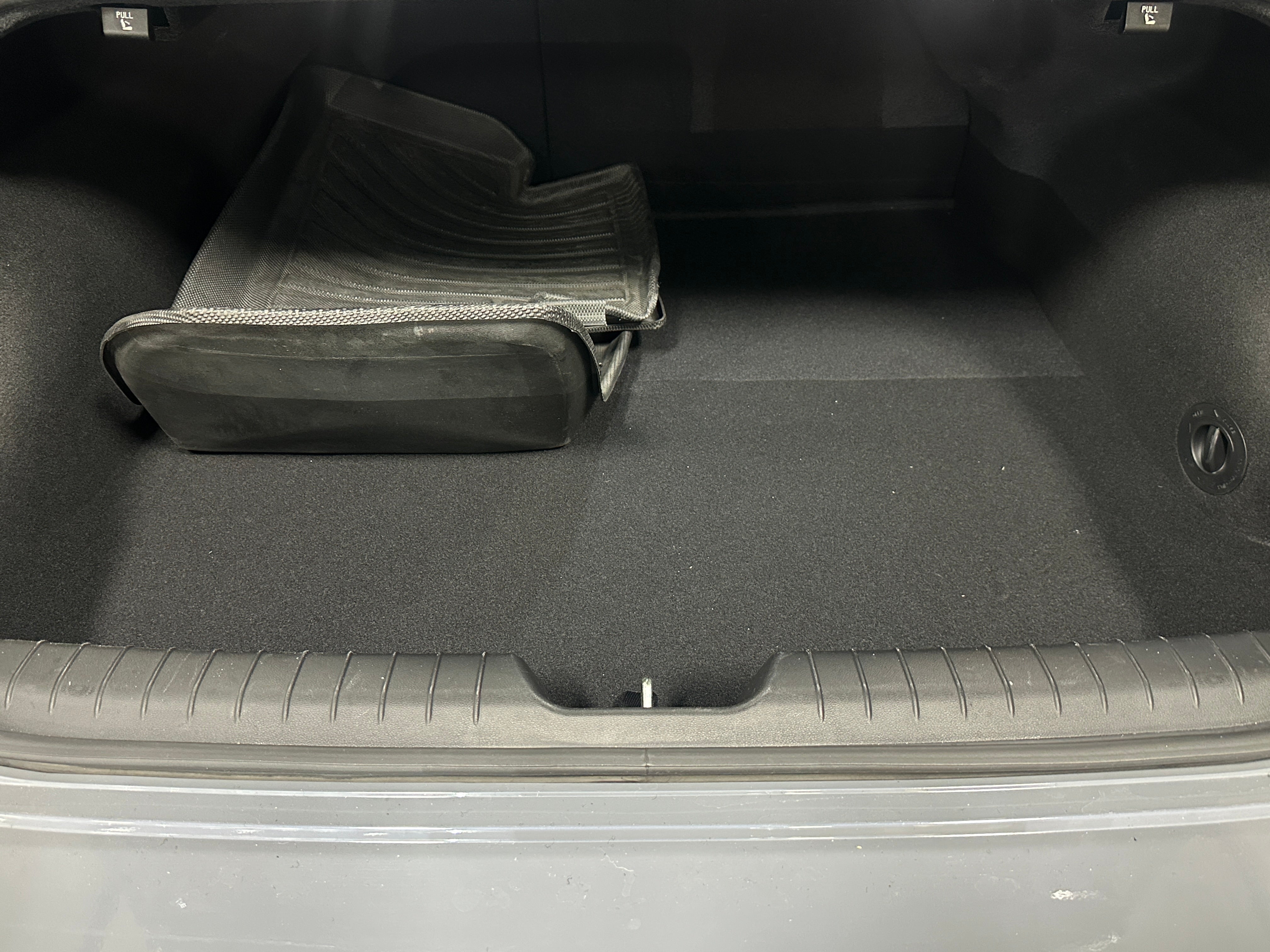 Used 2024 Hyundai IONIQ 6 SE with VIN KMHM24AA8RA072593 for sale in Oak Creek, WI